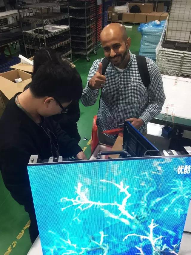 Eng.Abdullah O.Baothman对NG大舞台的产品翘起了大拇指