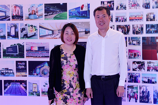 热烈欢迎深圳市宝安区领导莅临NG大舞台参观考察