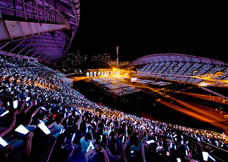 NG大舞台LED透明屏助力张韶涵泉州演唱会震撼开唱