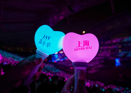 NG大舞台LED屏和荧光棒闪耀周杰伦上海演唱会（第三场）