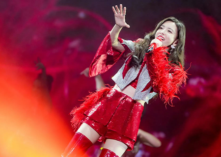 于文文无锡演唱会,NG大舞台舞台LED透明屏闪耀全场